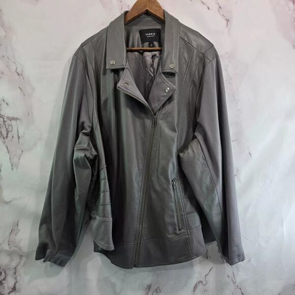 Torrid Jacket Womens 6 6X Gray Faux Vegan Leather Fab Mix Moto Asymmetric Crop - Picture 1 of 11